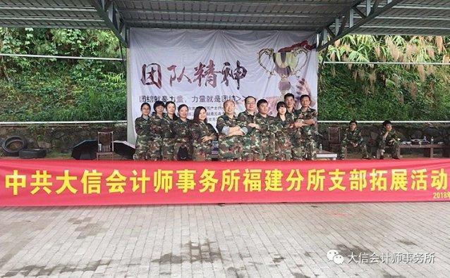 男朋友居然比我都还喜欢逛街买衣服？